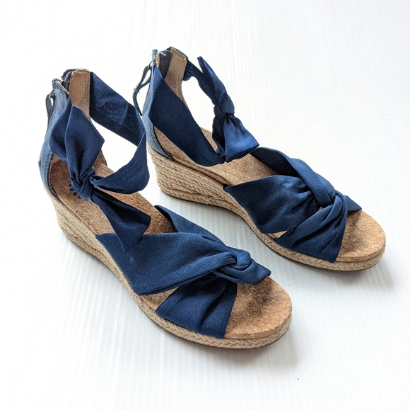 ugg bow wedges